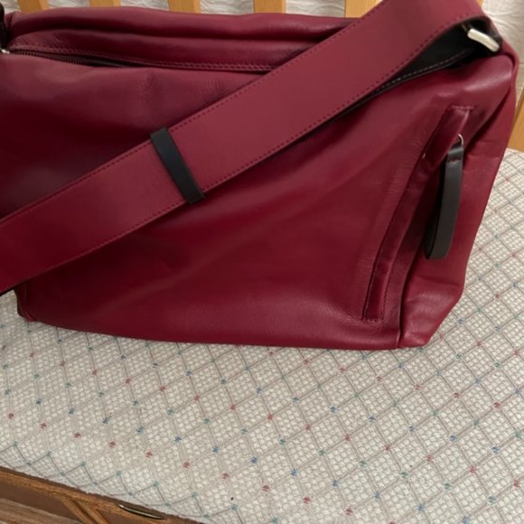 Nouvedive Shoulder/Handbag - Picture 2 of 4